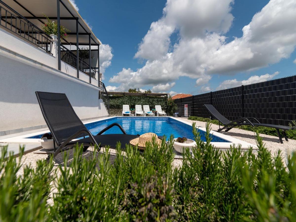 Scenic Sea View,Three Bedroom Villa With Pool Trogir Eksteriør bilde