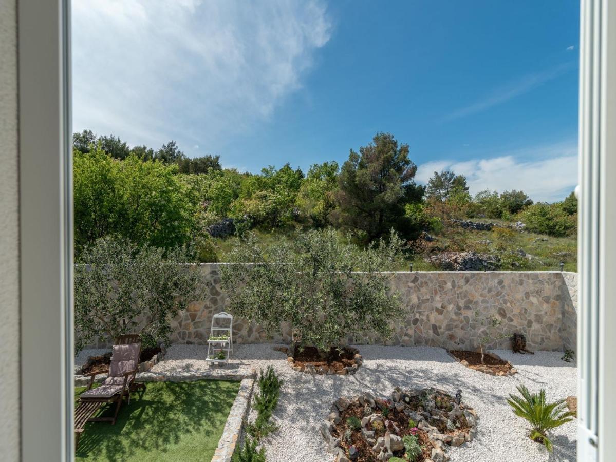 Scenic Sea View,Three Bedroom Villa With Pool Trogir Eksteriør bilde
