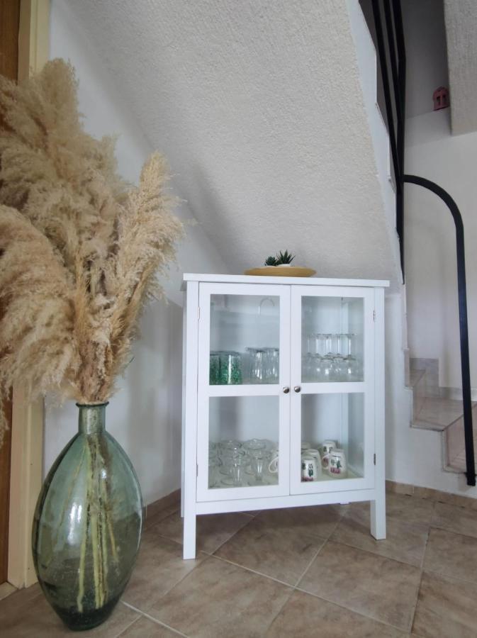 Scenic Sea View,Three Bedroom Villa With Pool Trogir Eksteriør bilde